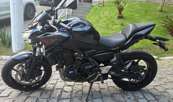 KAWASAKI Z650 ABS 